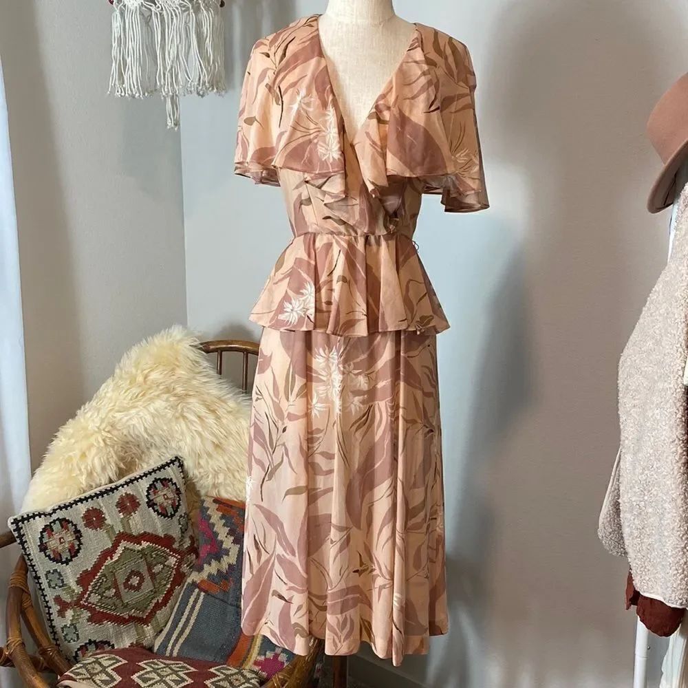 Vintage 1970s ruffle dress